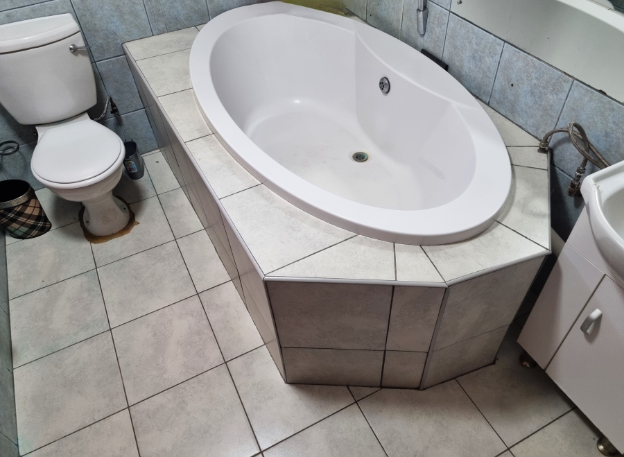 5 Bedroom Property for Sale in Swartruggens North West